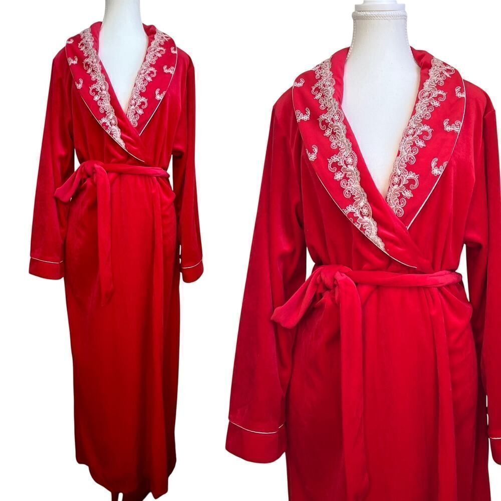 Vintage red velvet dressing gown robe fishnet lace floral trim‎ Valentine's Day